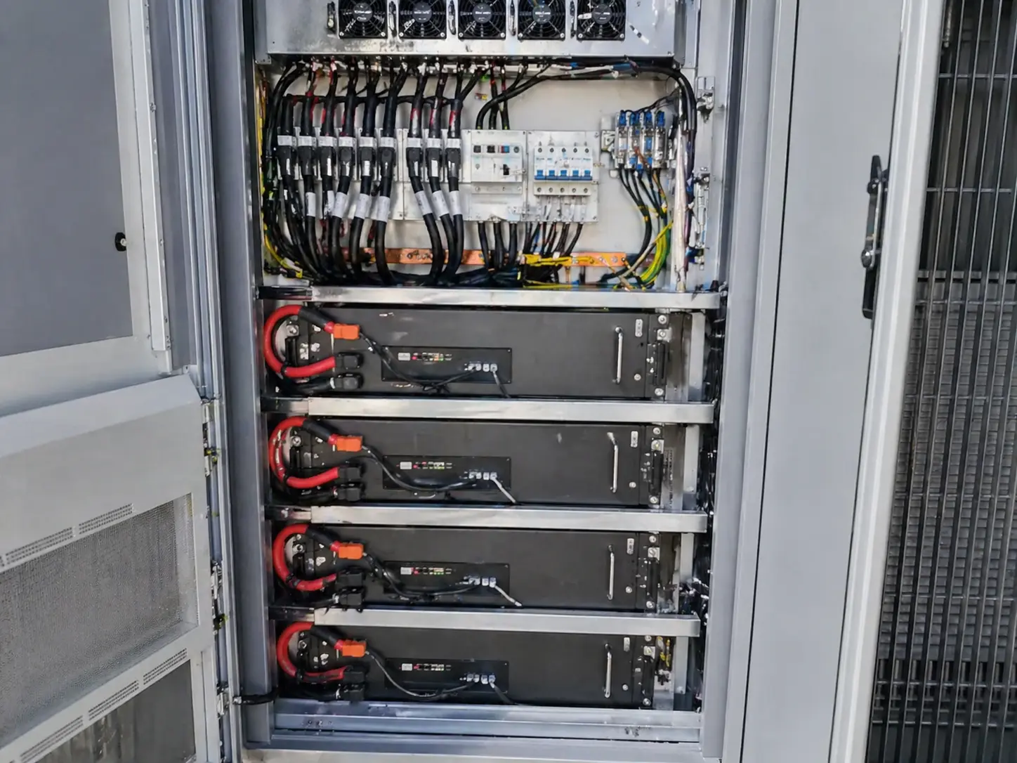 48V telecom DC power system with LiFePO4 backup battery modules and power distribution